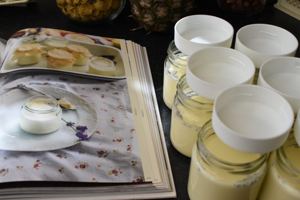 English and French to Spanish recipe translation services | Lavender and honey panna cotta from A Table for friends